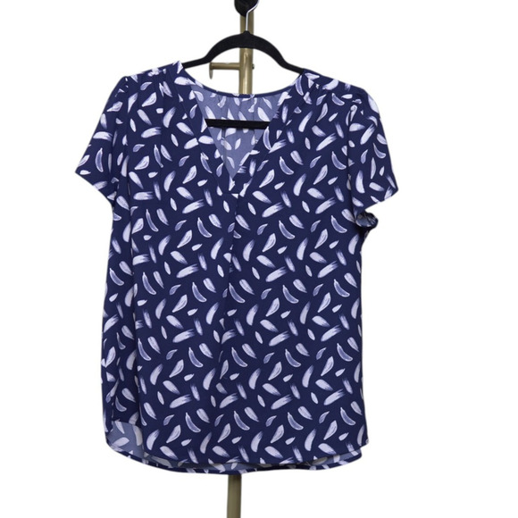 Hilary Radley Women's Short Sleeve V-Neck Blouse, Size M Blue & Navy 2PK EUC - Picture 4 of 15